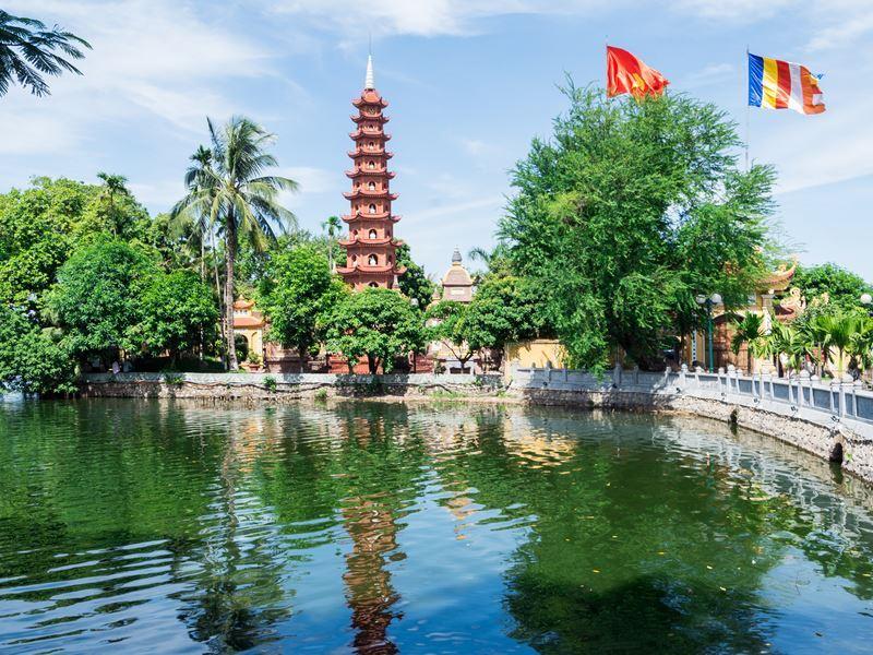 tran quoc pagoda hanoi